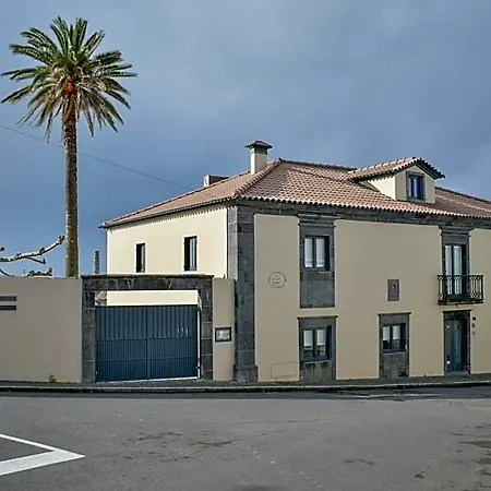 Volcanic Charming House בית הארחה